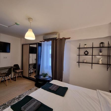 Central & Comfy, Peaceful Apt In Jassy Zewnętrze zdjęcie